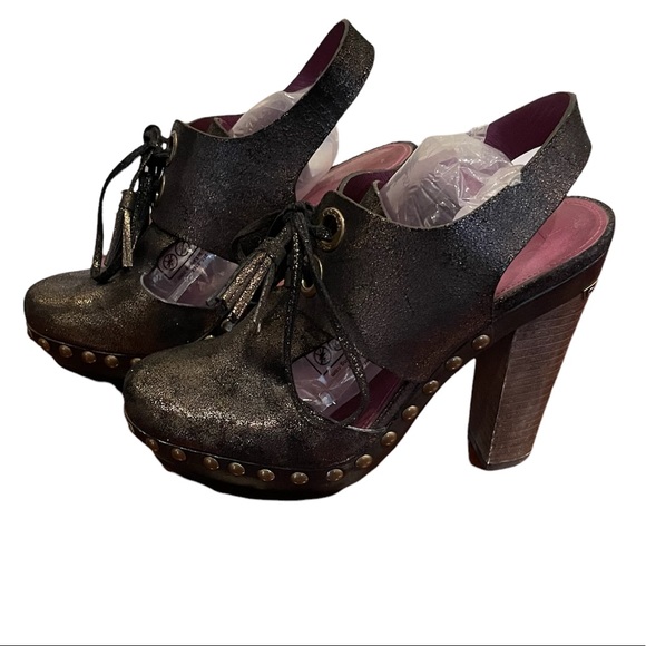 Coach Poppy Rena Heels - Picture 3 of 10